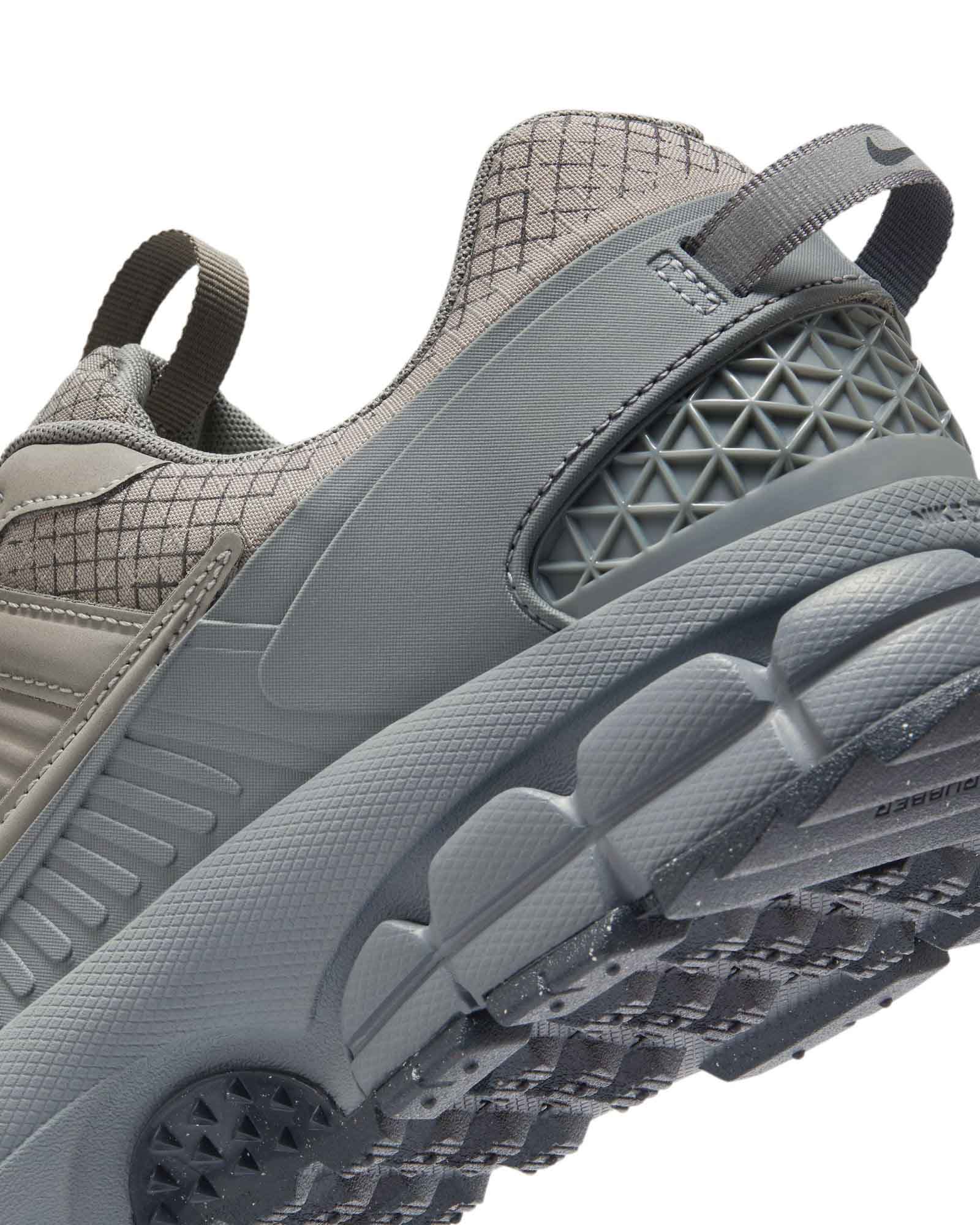 Nike Zoom Vomero Roam image