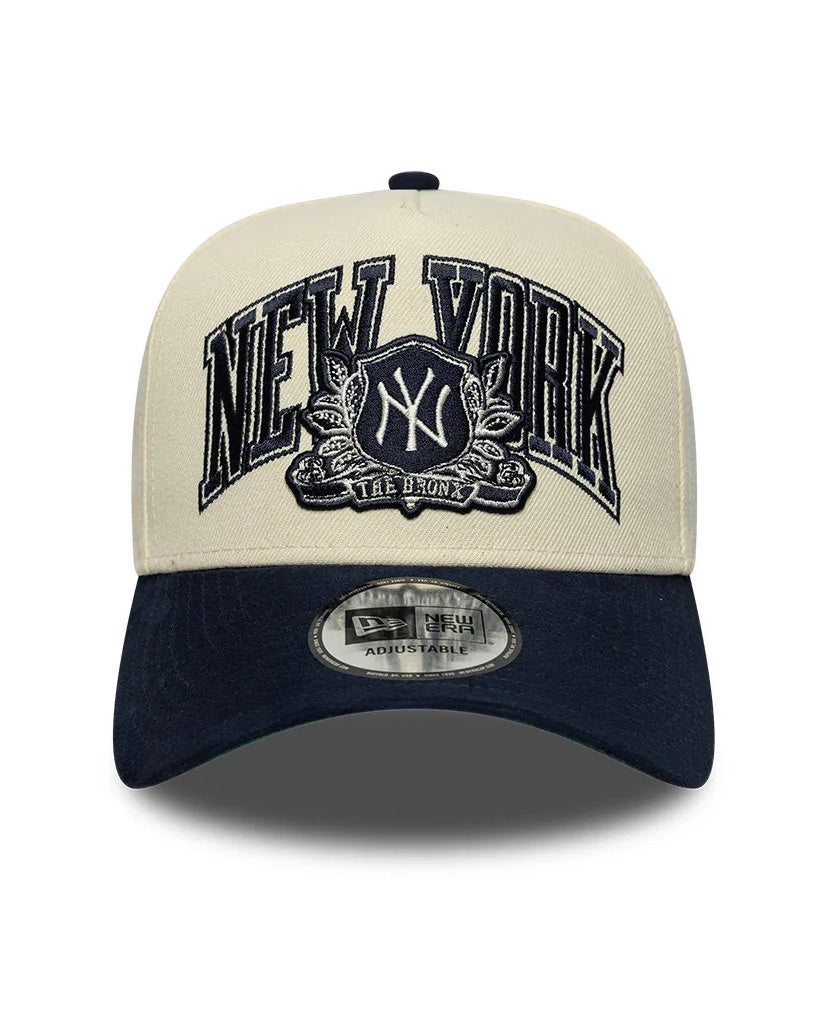 New York Yankees Suede Snap Back Cap image
