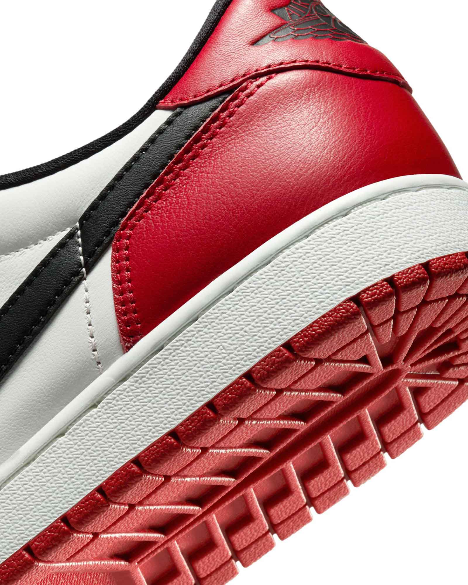 Air Jordan 1 Retro Low Chicago image