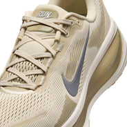 Nike Vomero 18 ESS thumbnail image