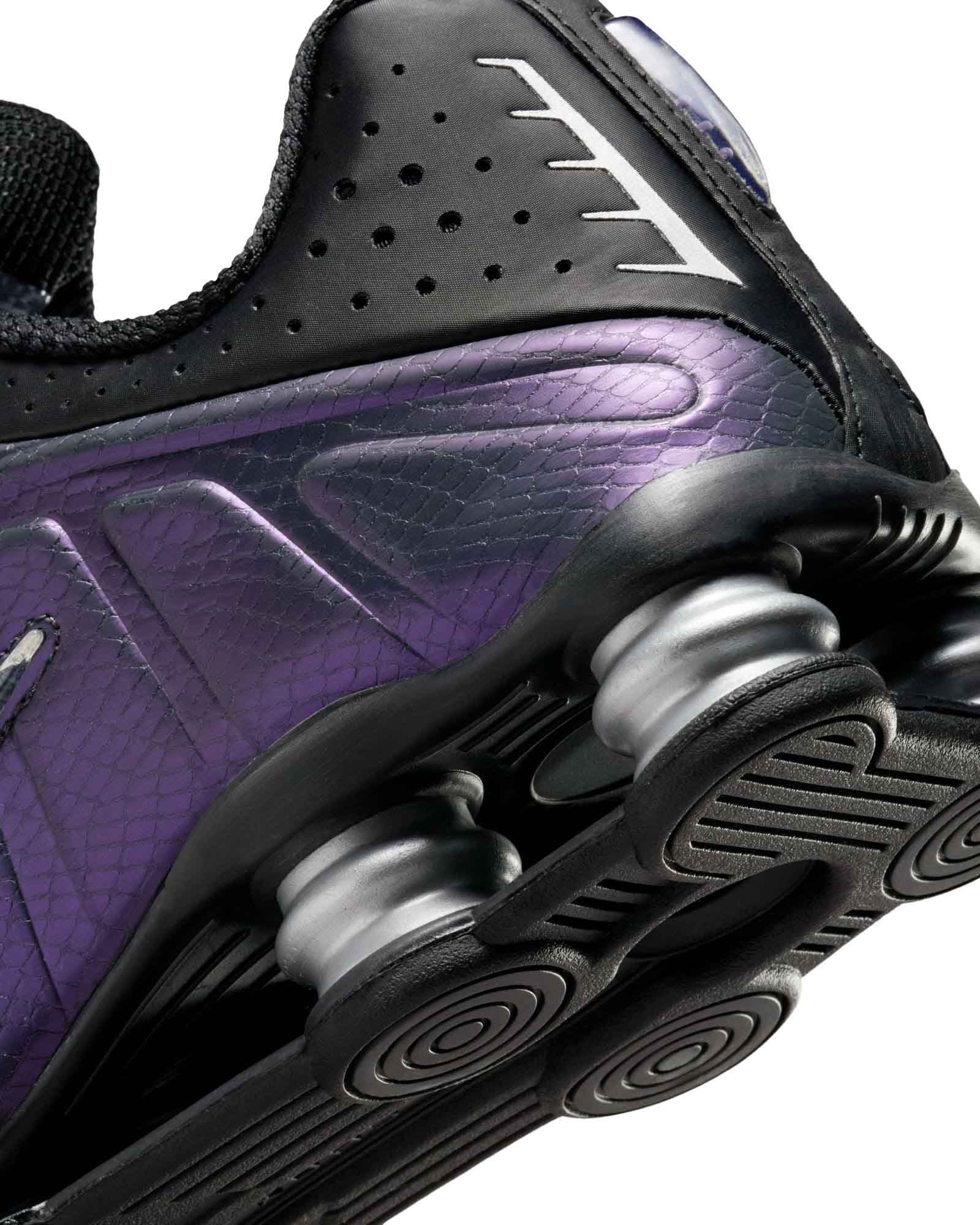 Nike Shox R4 Jewel QS image