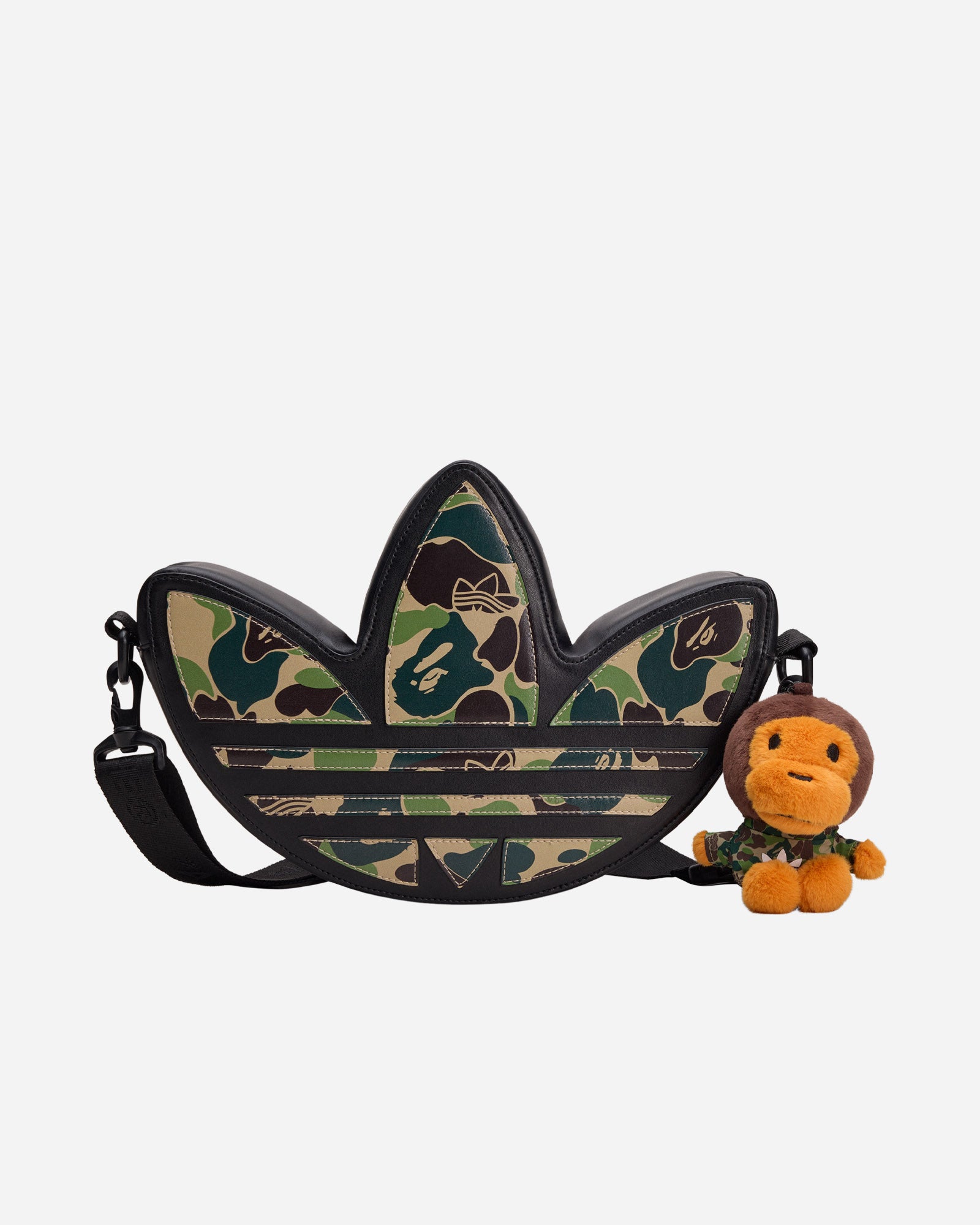 Trefoil Shoulder Bage BAPE image