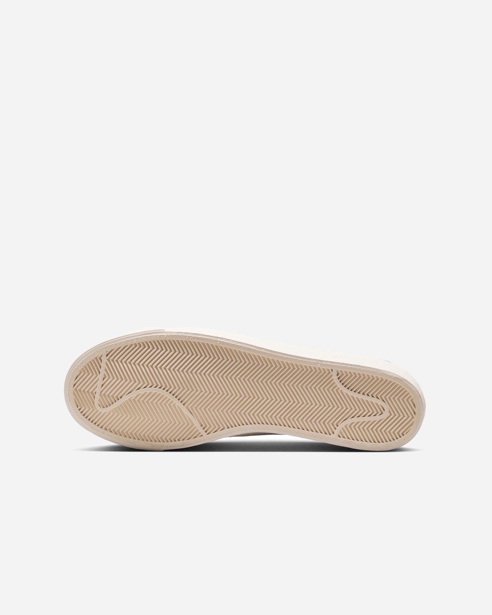 Nike Tennis Classic AC image