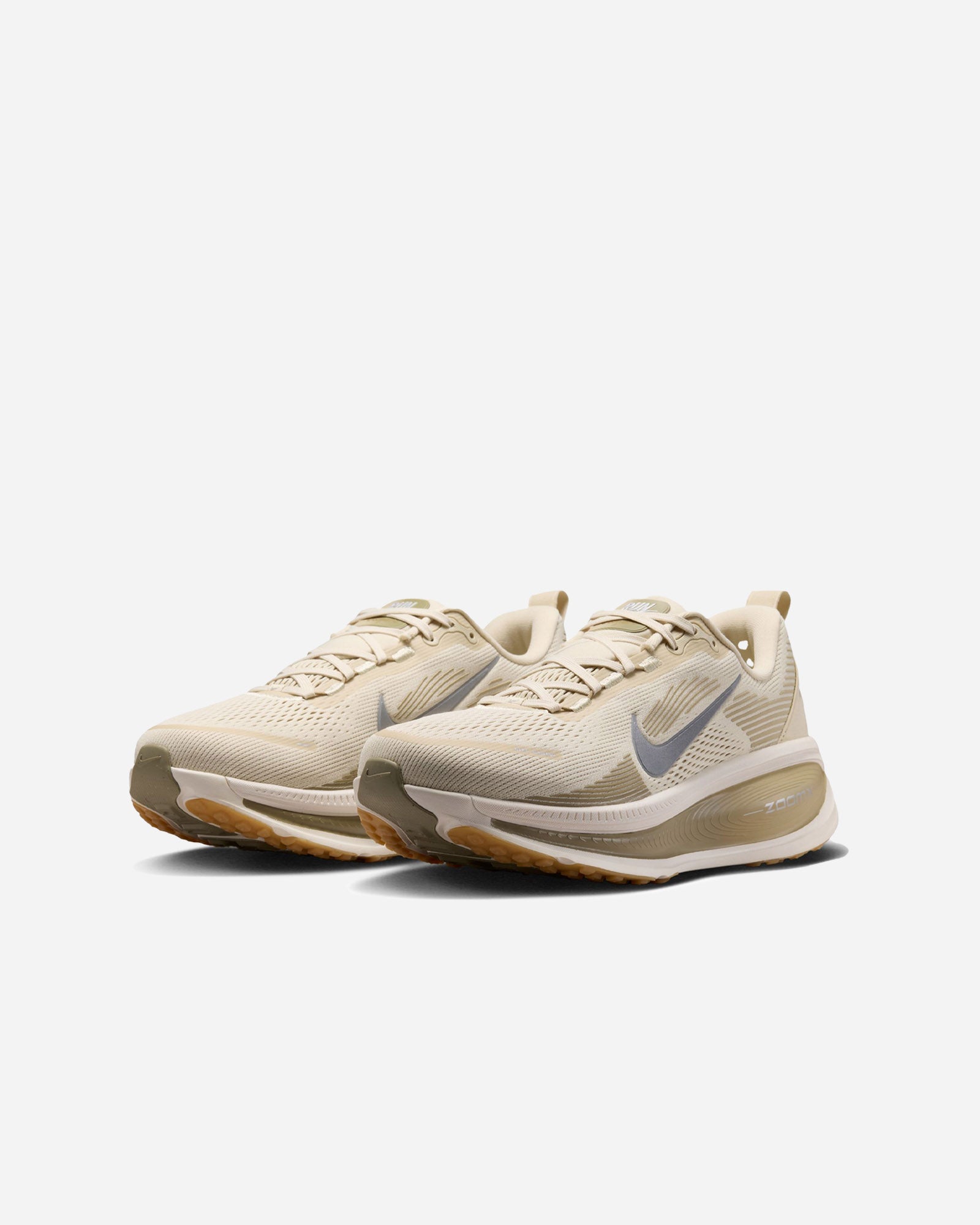 Nike Vomero 18 ESS image