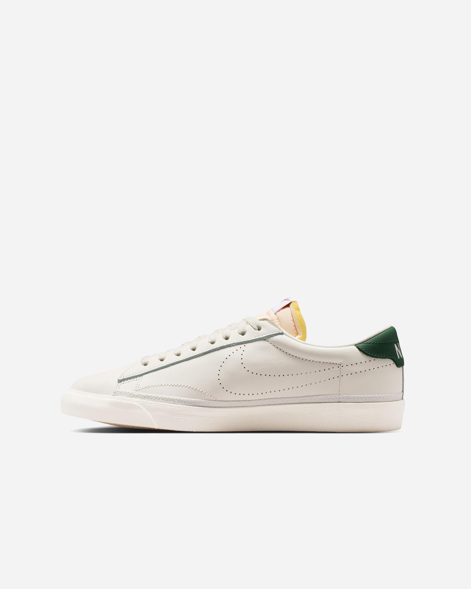 Nike Tennis Classic AC image