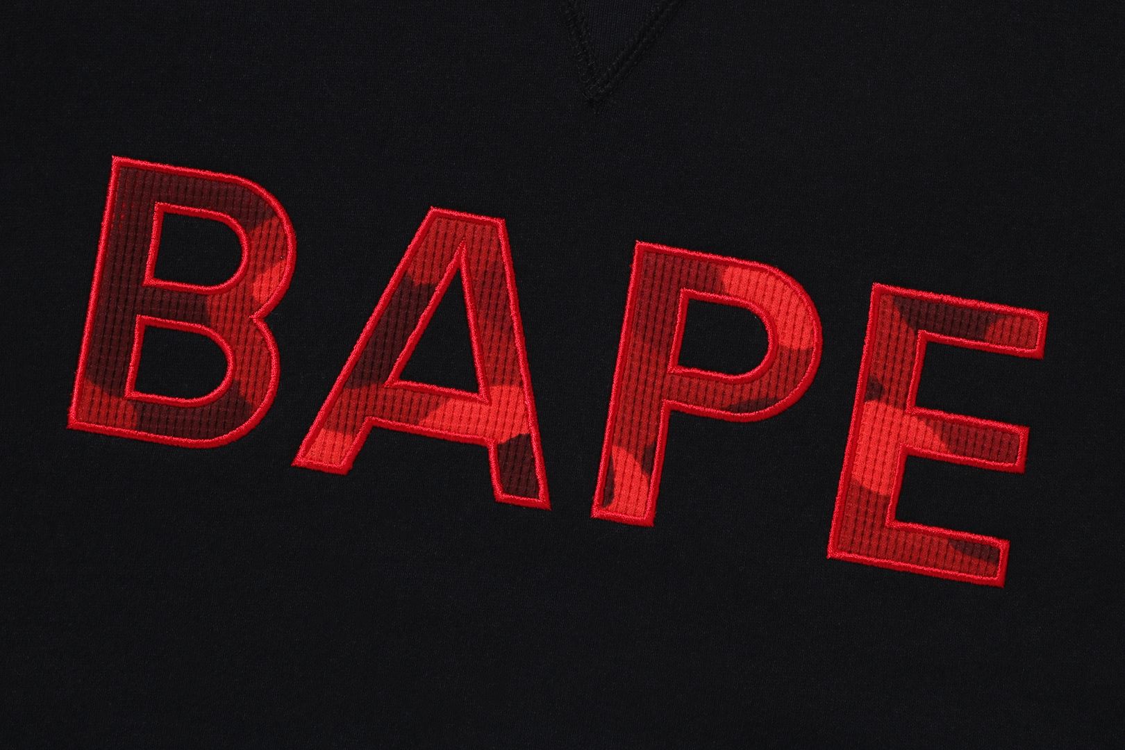 BAPE PATCH RELAXED FIT CREWNECK image