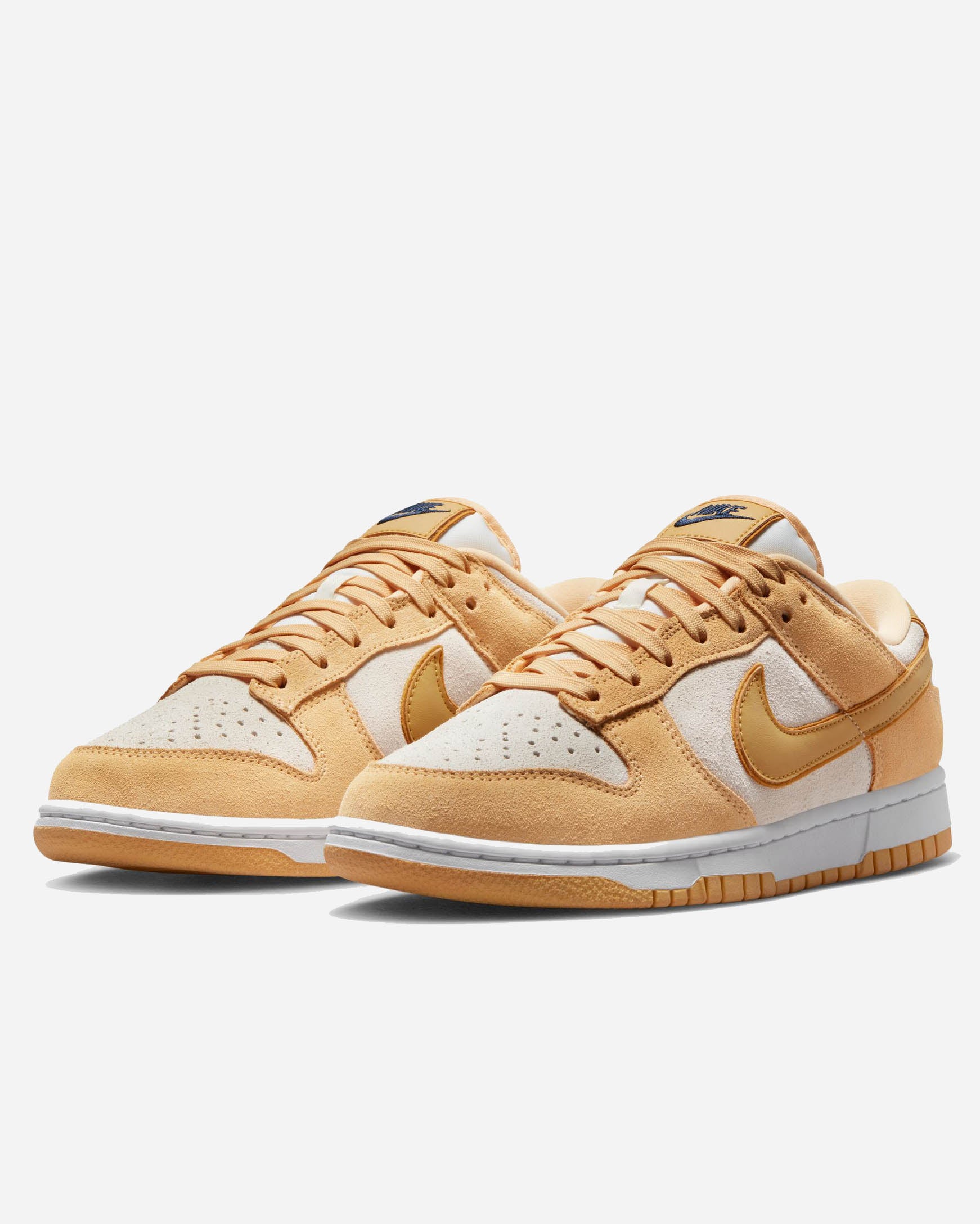 Women´s Nike Dunk Low LX &quot;Gold Suede&quot; image