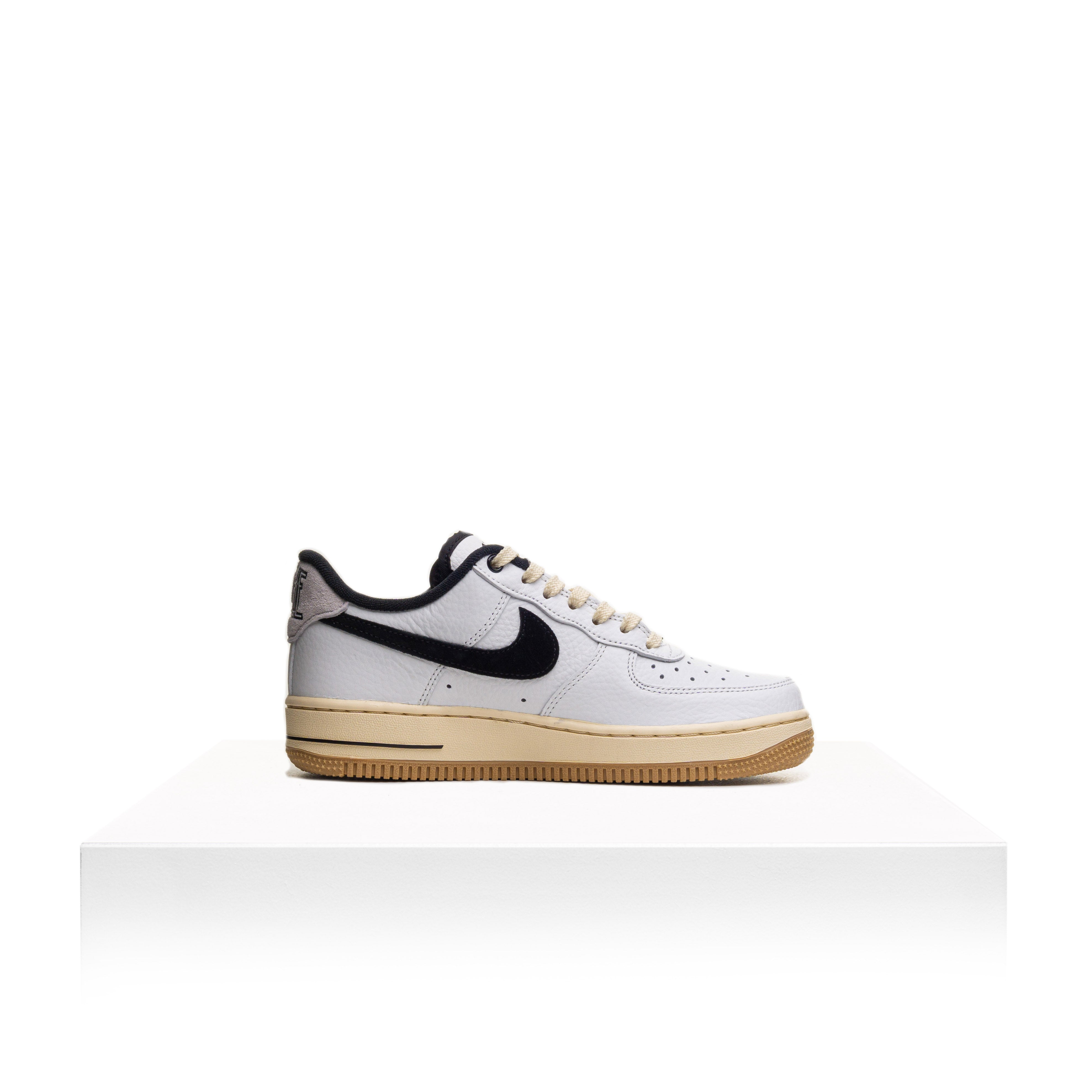 Women´s Nike Air Force 1 ´07 LX image